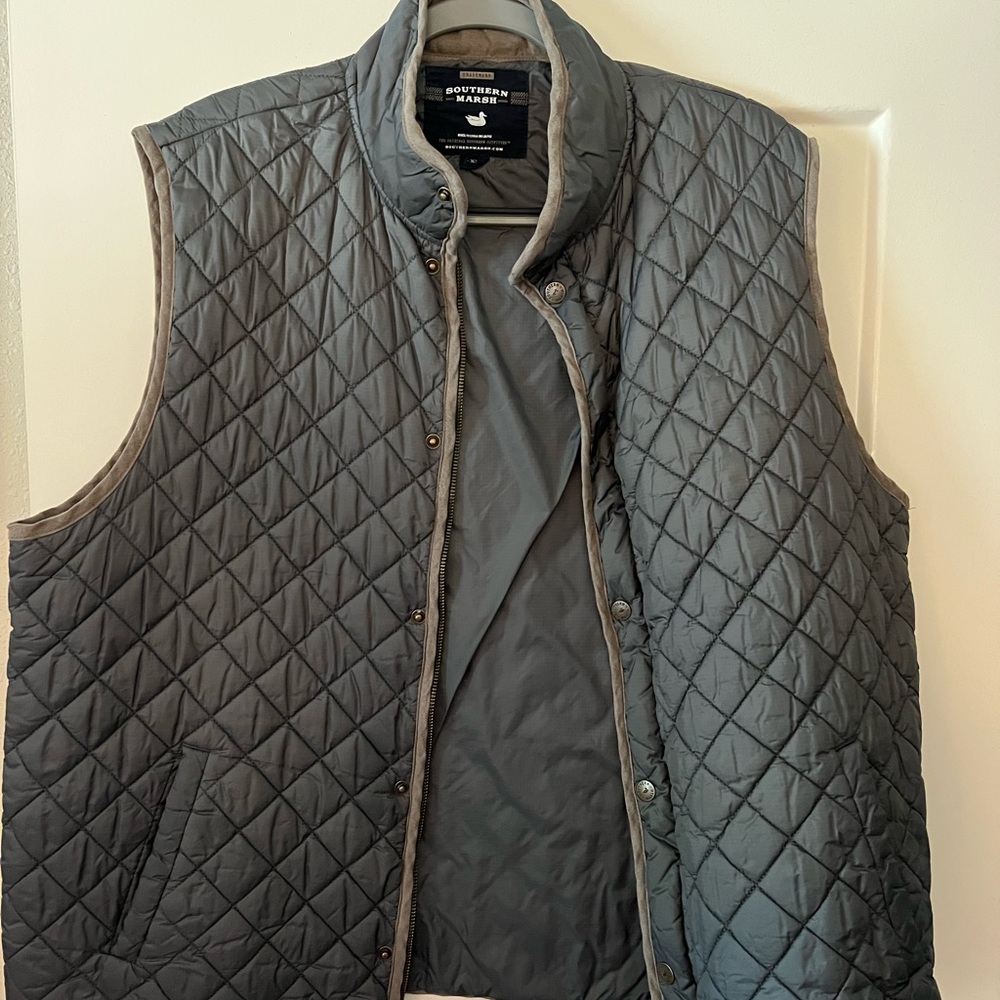Southern Marsh Men's Quilted Gray Vest